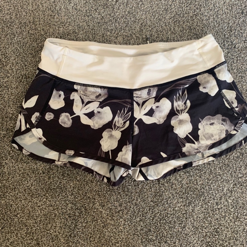 Lululemon floral speed shorts, size 4